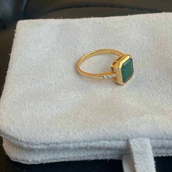 Engagement ring: natural emerald 18K ring with 6 natural diamonds - Picture 4 of 8